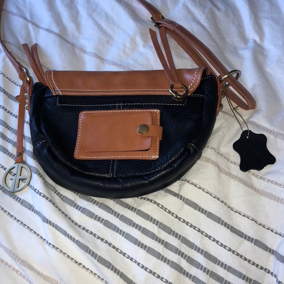 Giani Bernini Crossbody small purse - Picture 3 of 4